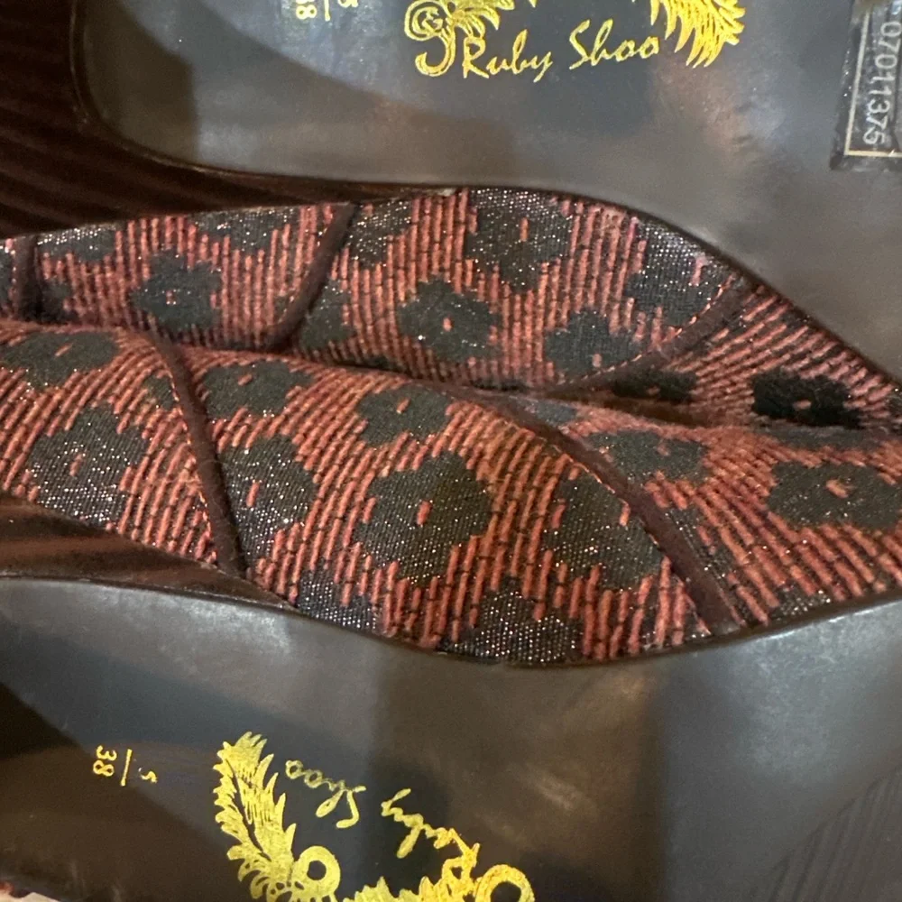 Ruby Shoo Brand new Red & Black Floral Retro Heels EU 38 (US 7.5–8) - Picture 6 of 6